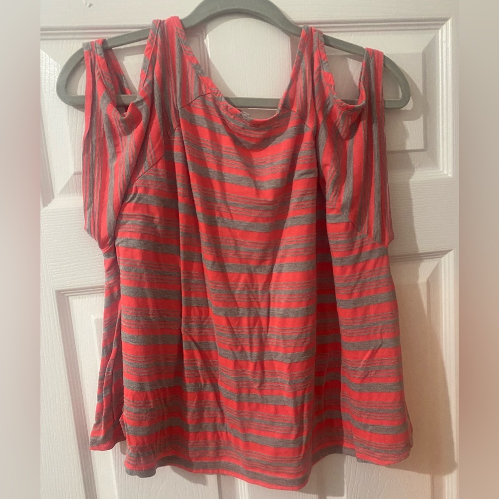 Vintage Delia’s Open Shoulder Airy Tee - Picture 6 of 7